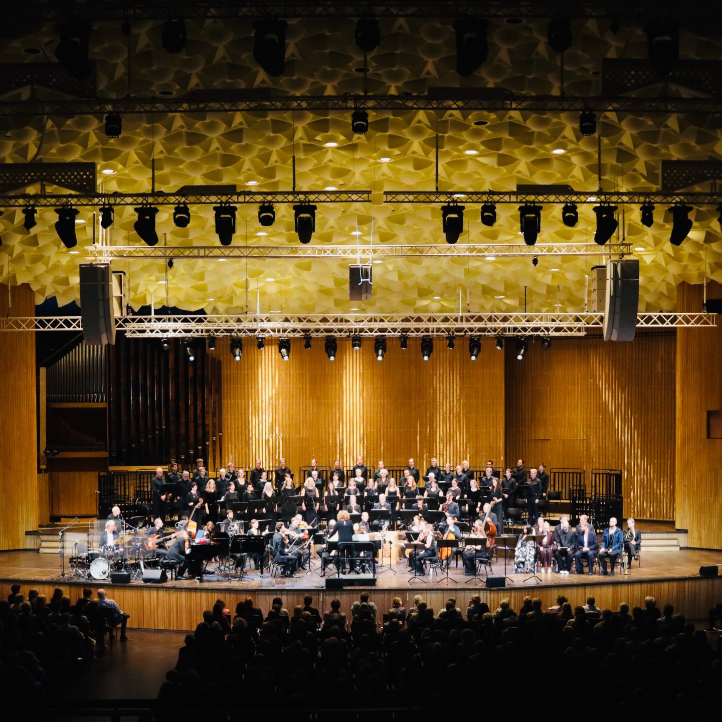 Großartige „Missa Morphois“ in der Beethovenhalle